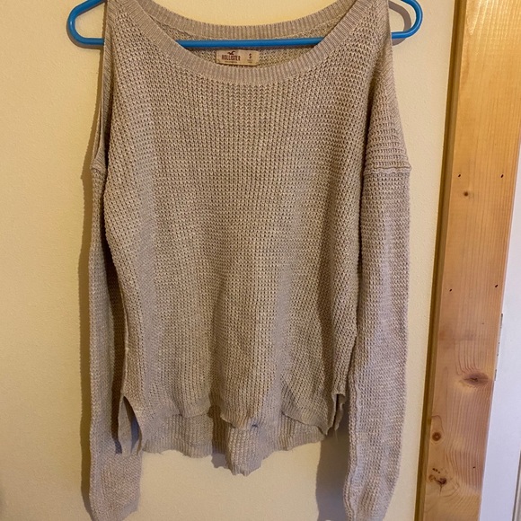 Hollister Cut out Sleeve Cozy autumn sweater - Picture 2 of 4